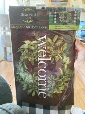 Briarwood Lane Welcome Magnetic Mailbox Cover with Green Wreath Farmhouse